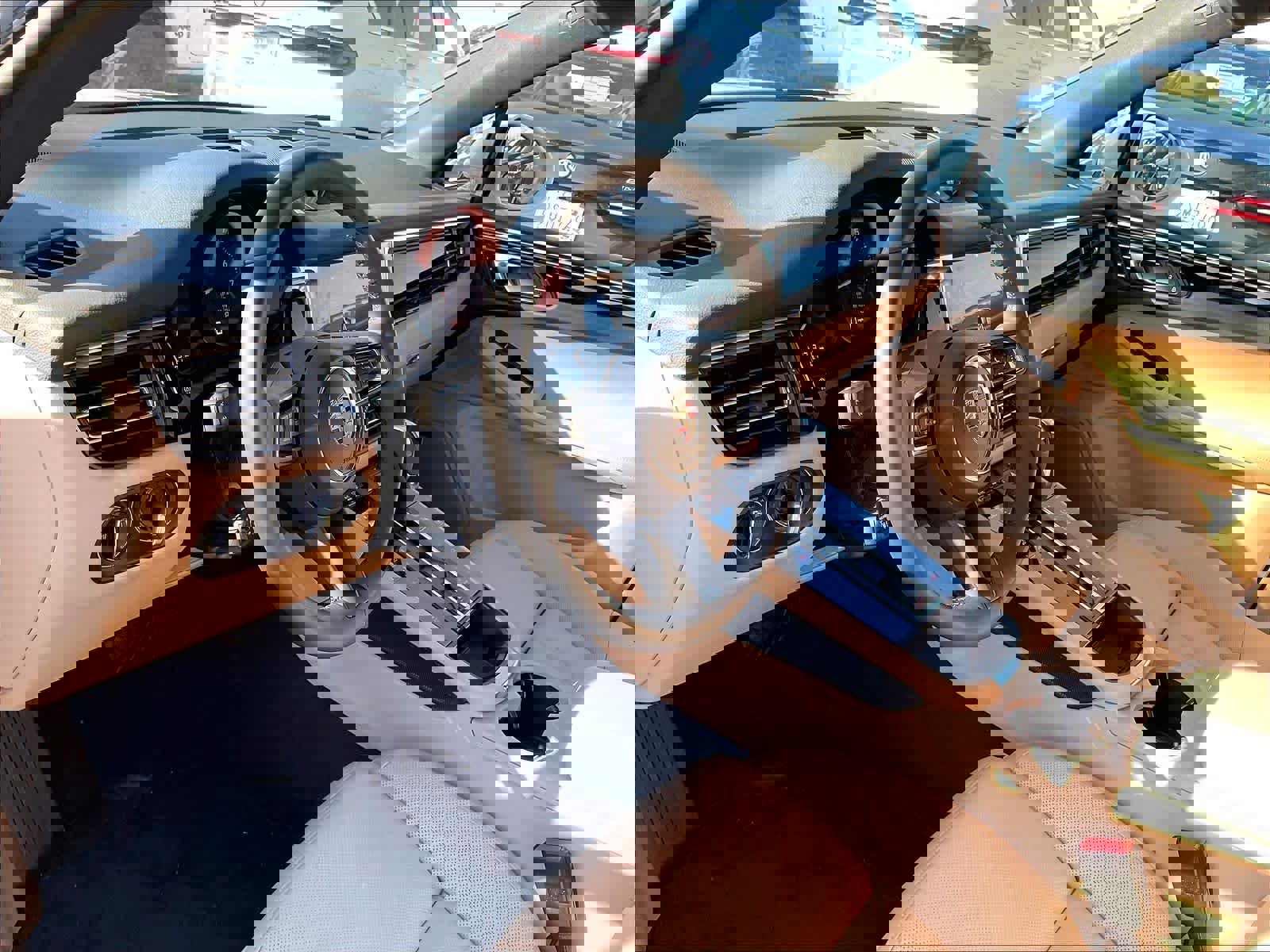 Used 2024 Porsche Macan image 16