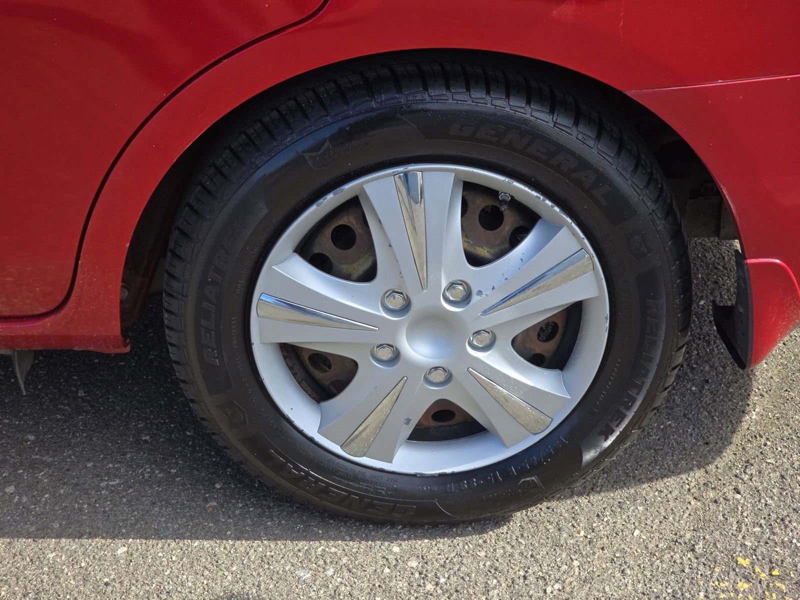 Used 2014 Nissan Versa SV image 33