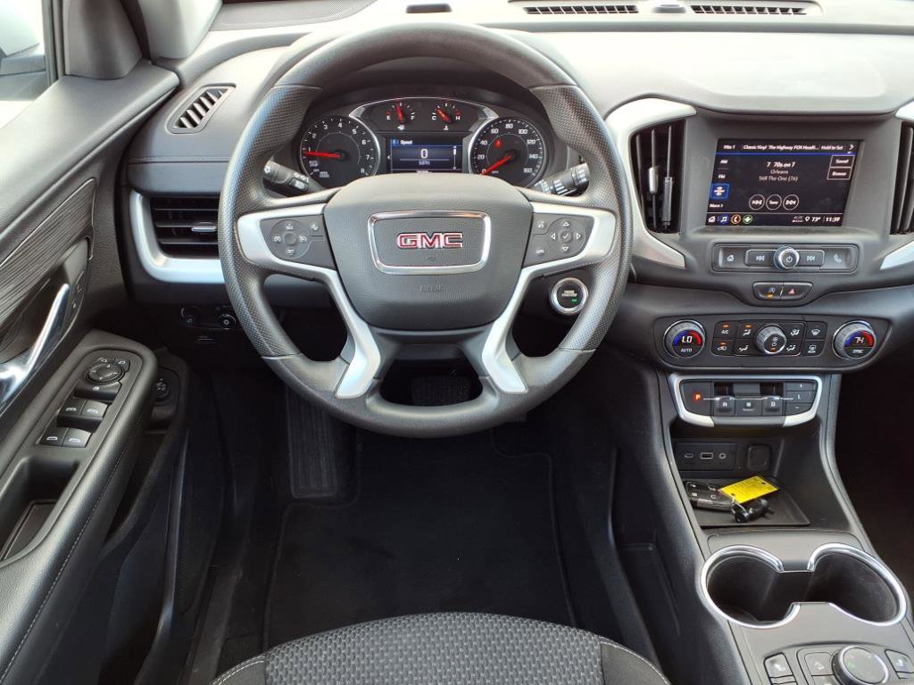 Used 2023 GMC Terrain SLE w/ Driver Convenience Package AWD/4WD image 3
