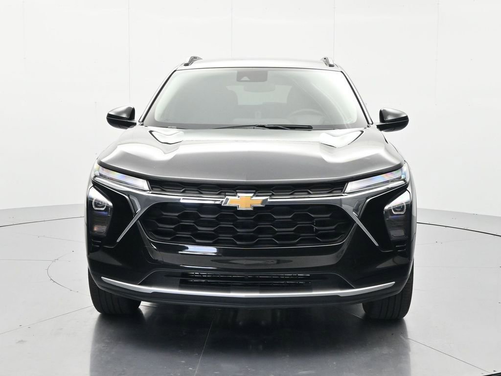 Certified 2025 Chevrolet Trax LT w/ LT Convenience Package FWD image 2