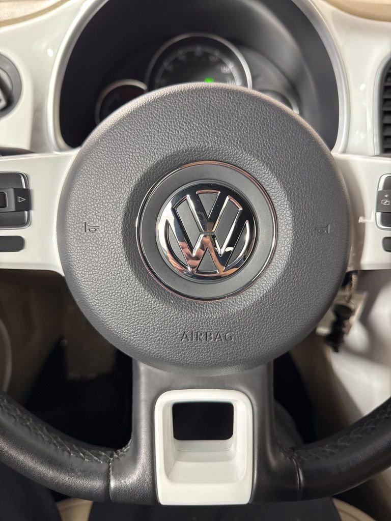 Used 2019 Volkswagen Beetle 2.0T S FWD image 33
