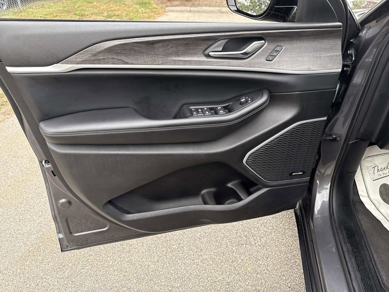 Used 2024 Jeep Grand Cherokee Limited 4xe image 18