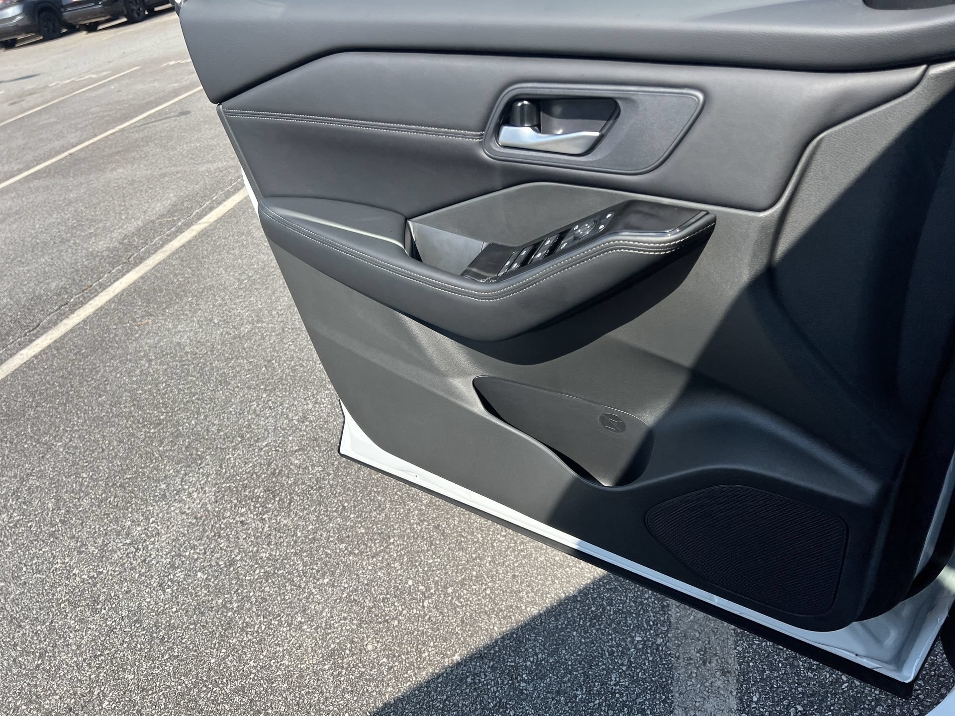 New 2026 Nissan Rogue Dark Armor AWD/4WD image 14