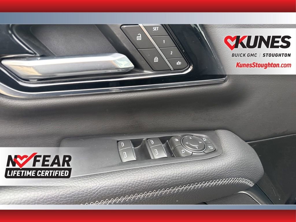 Used 2025 GMC Yukon Denali image 24