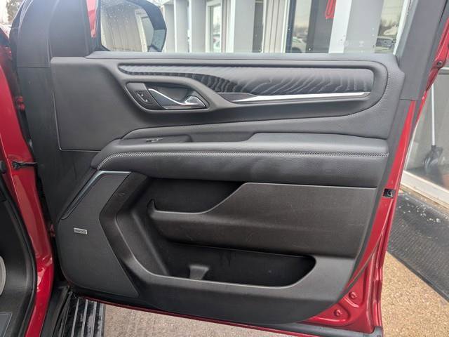 Used 2021 GMC Yukon XL Denali w/ Denali Premium Package image 24