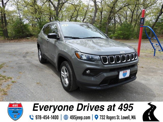 Used 2023 Jeep Compass Latitude AWD/4WD image 7