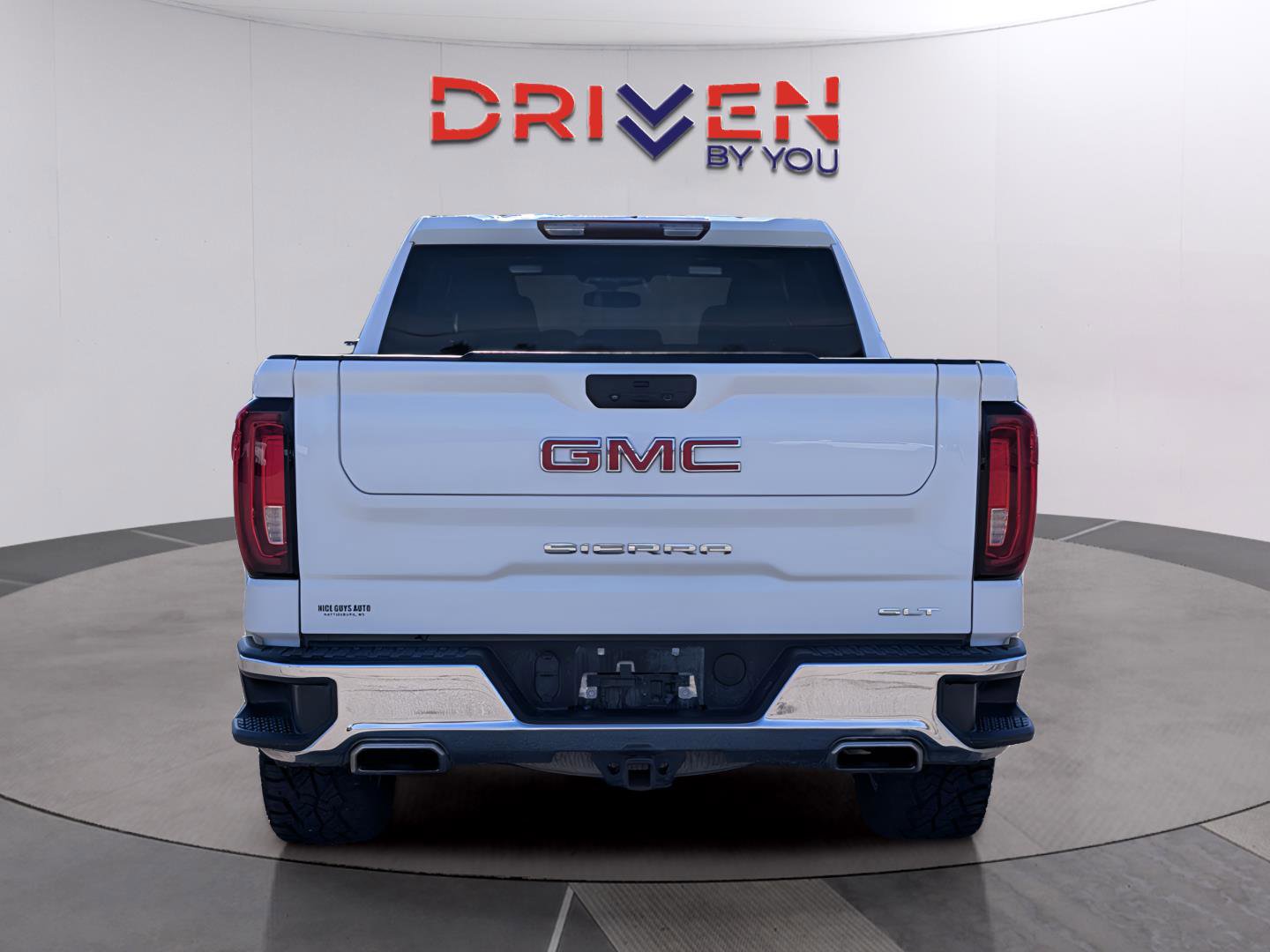 Used 2023 GMC Sierra 1500 SLT w/ SLT Premium Package image 4