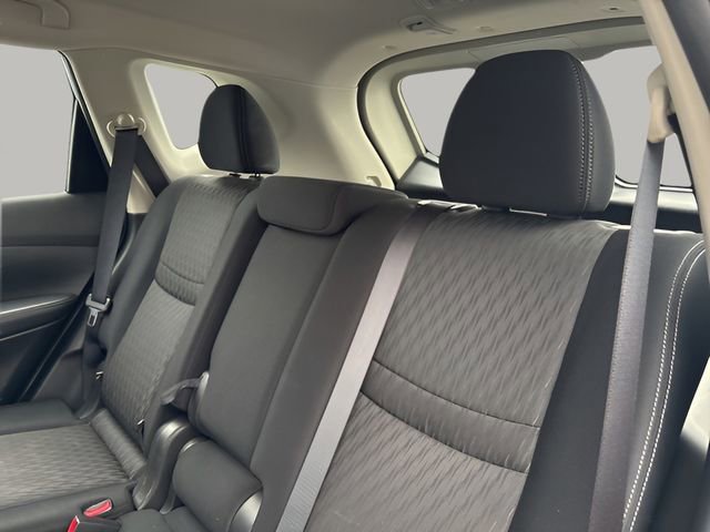 Used 2017 Nissan Rogue S image 20