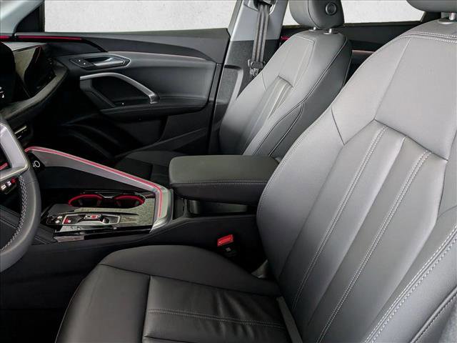 Certified 2025 Audi Q5 Premium w/ Convenience Package image 13