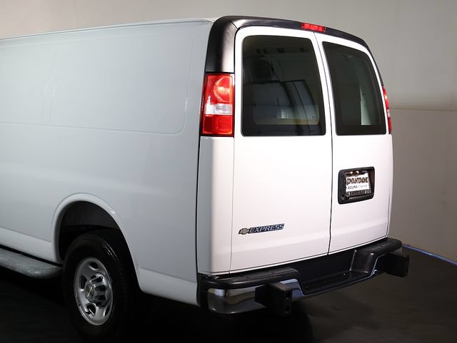 Used 2025 Chevrolet Express 2500 w/ Driver Convenience Package RWD image 11