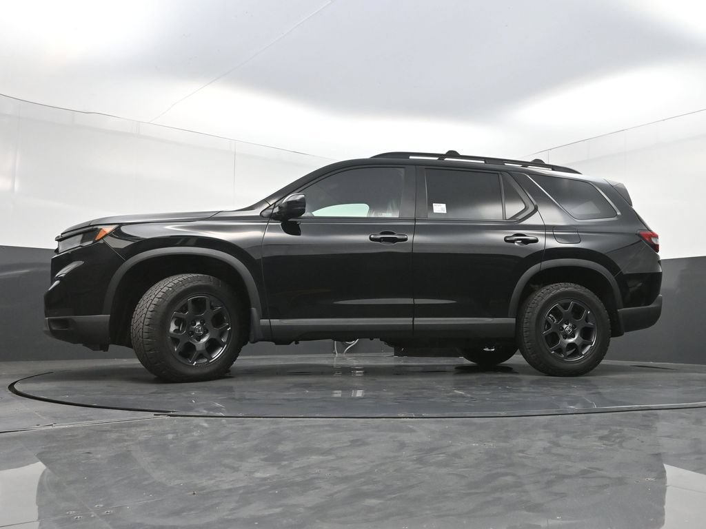 Used 2024 Honda Pilot TrailSport image 29