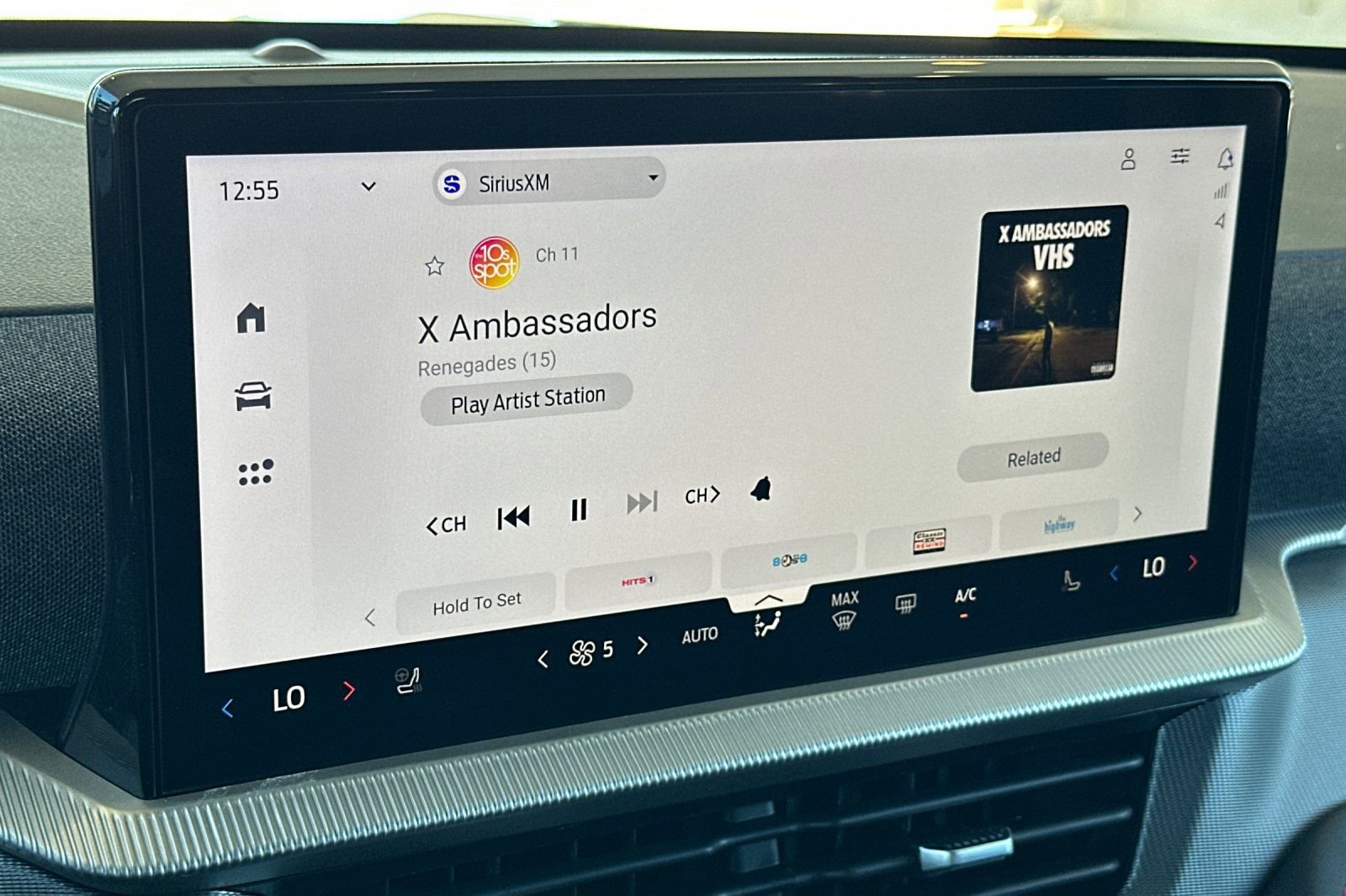 New 2025 Ford Explorer ST-Line image 18