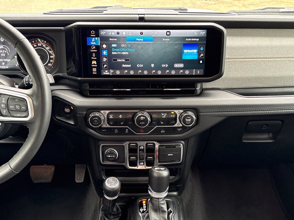 Used 2025 Jeep Wrangler Unlimited Sahara AWD/4WD image 27