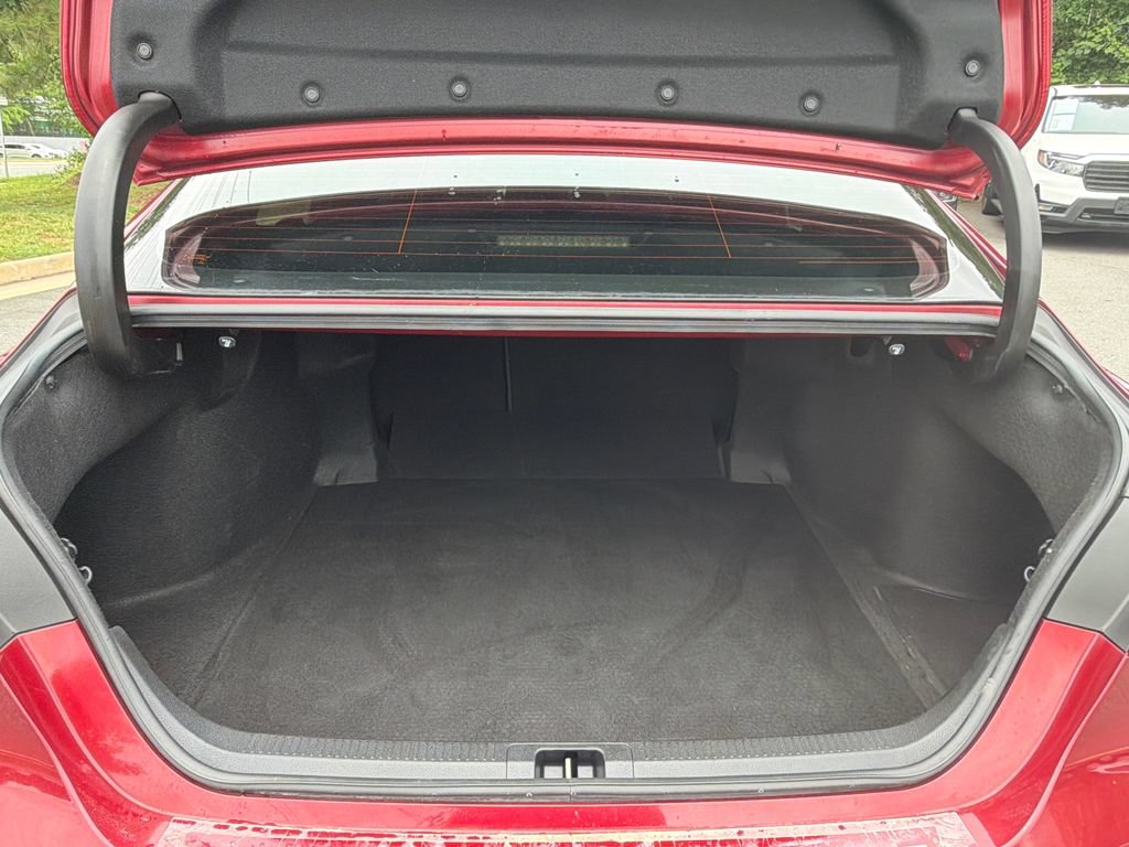 Used 2020 Toyota Camry LE w/ Sunroof Package FWD image 5
