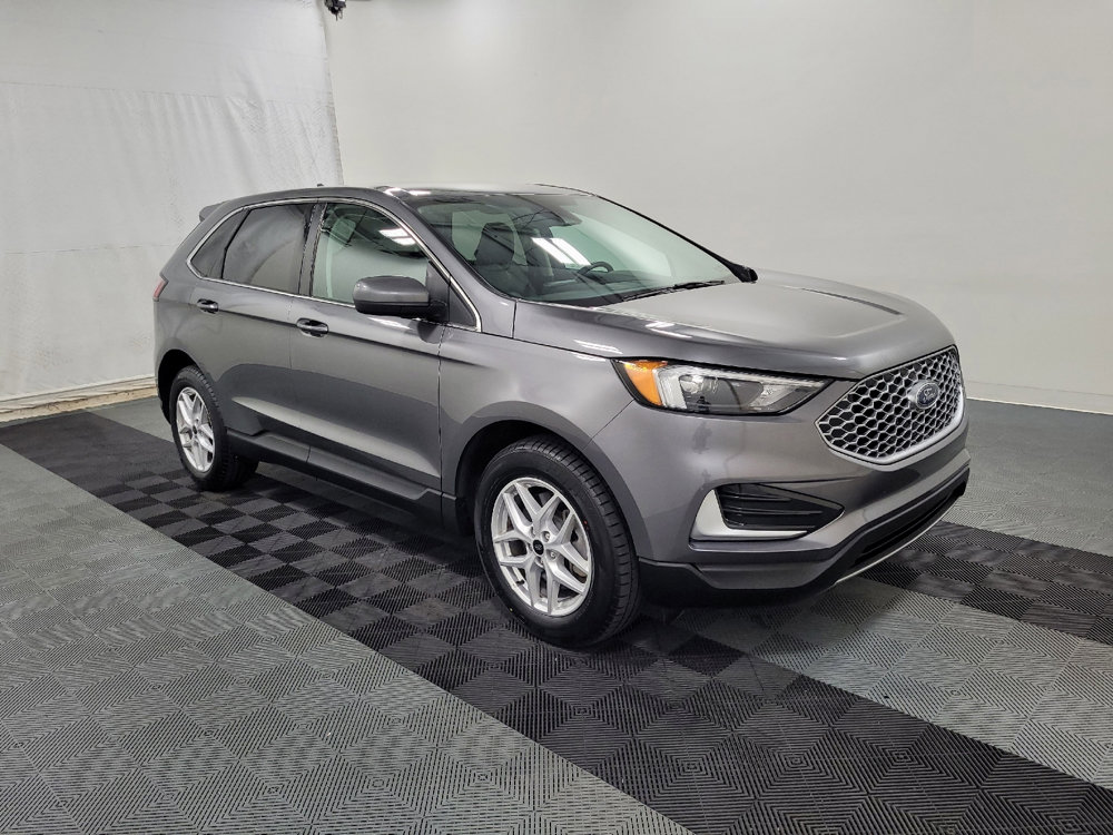 Used 2023 Ford Edge SEL image 11