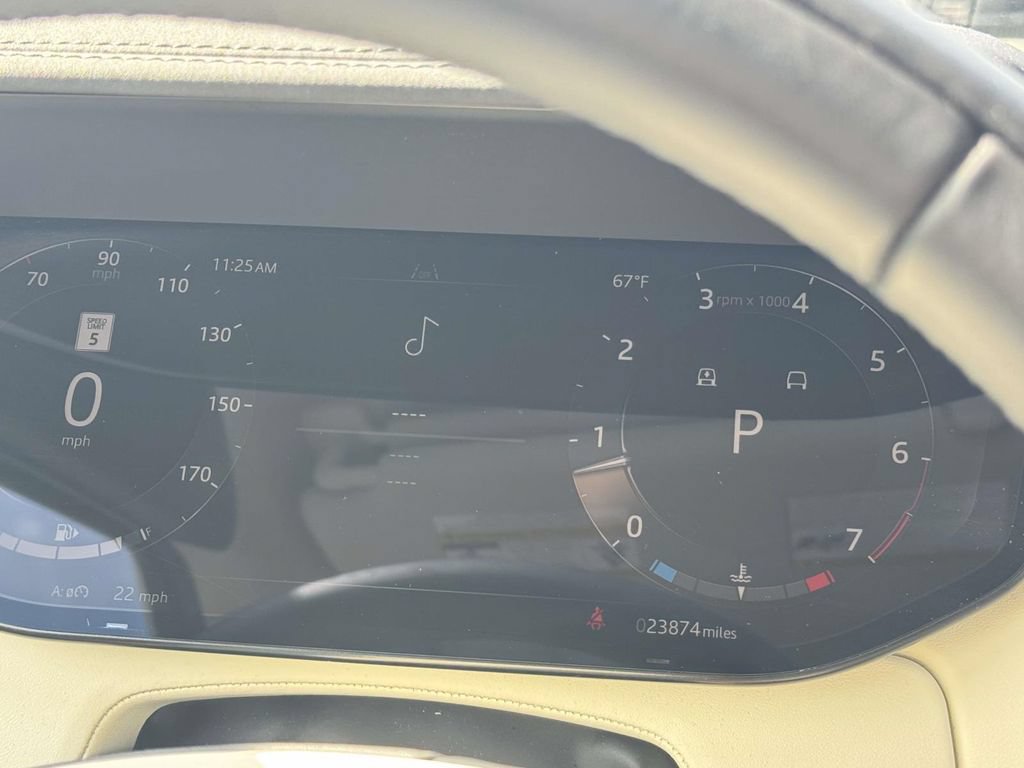 Certified 2025 Land Rover Range Rover SE AWD/4WD image 30