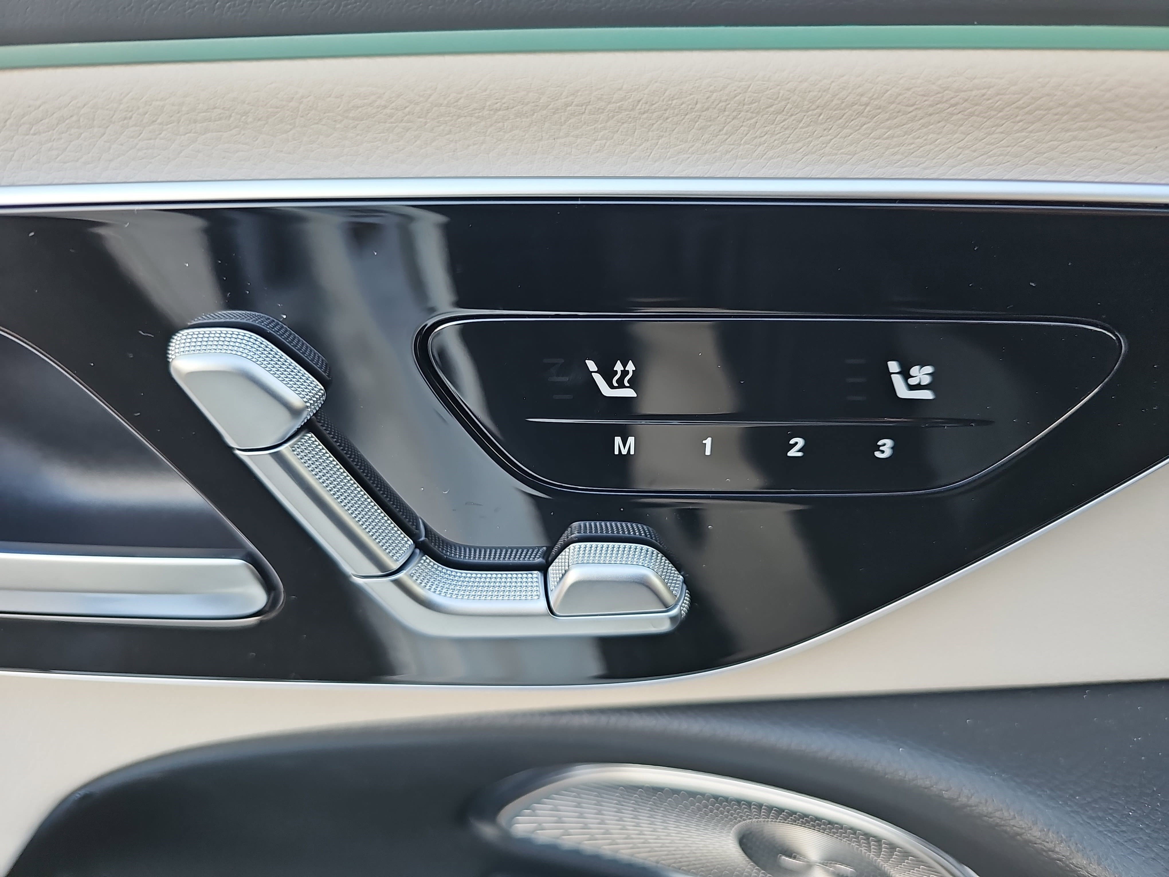 New 2026 Mercedes-Benz E 350 4MATIC Sedan image 30