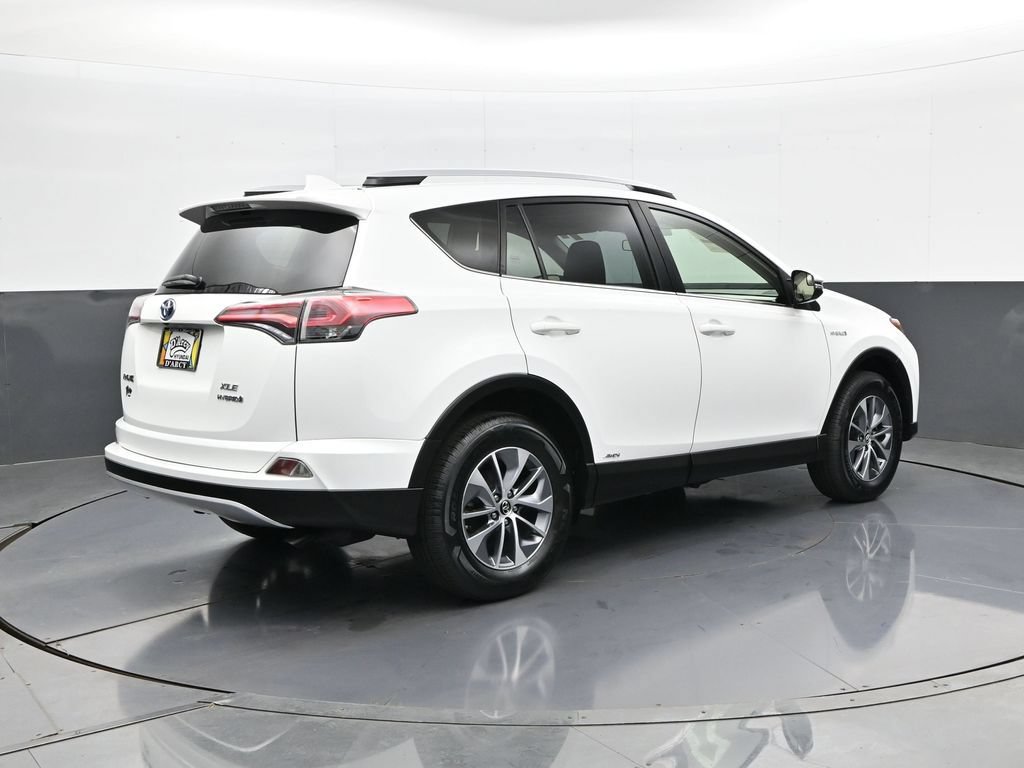 Used 2016 Toyota RAV4 XLE AWD/4WD image 5