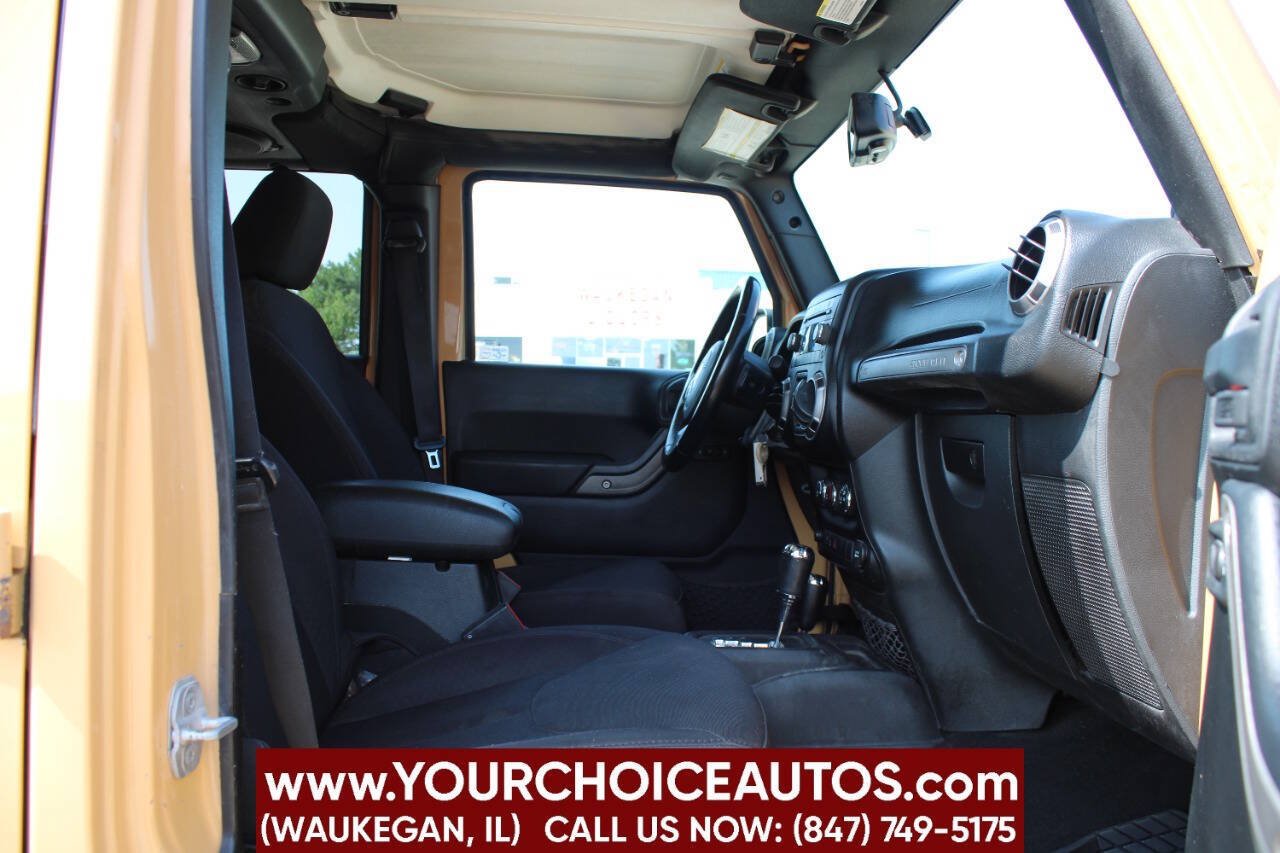 Used 2013 Jeep Wrangler Unlimited Sport AWD/4WD image 11