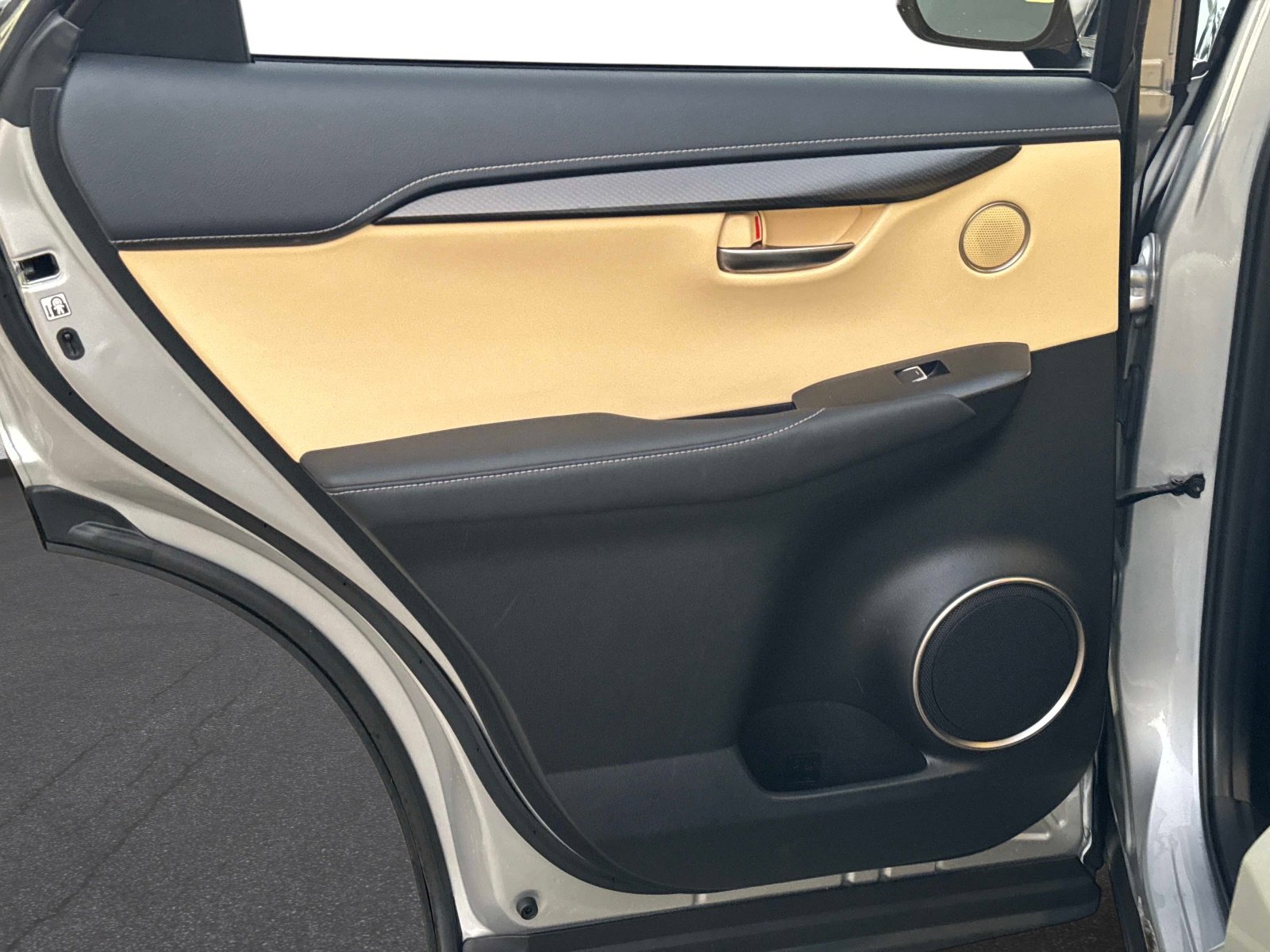 Used 2019 Lexus NX 300h image 13