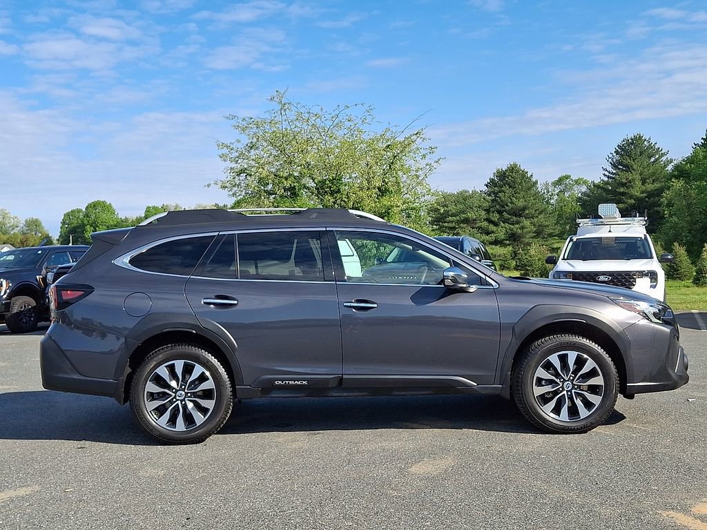 Used 2023 Subaru Outback Touring XT AWD/4WD image 7