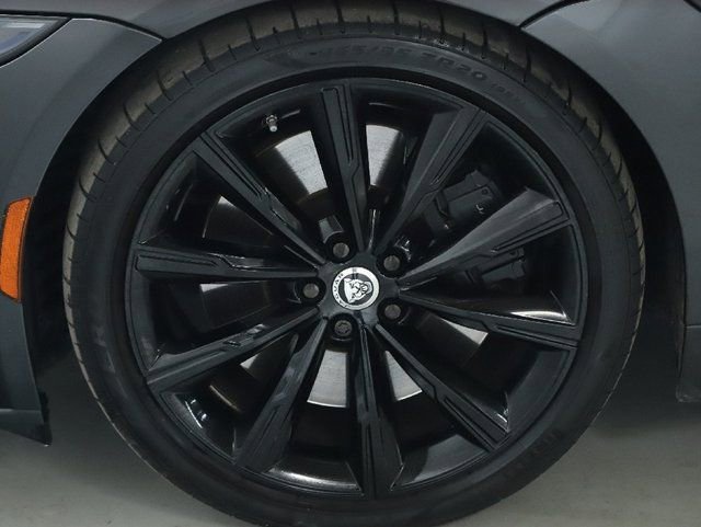 Used 2024 Jaguar F-TYPE R image 32