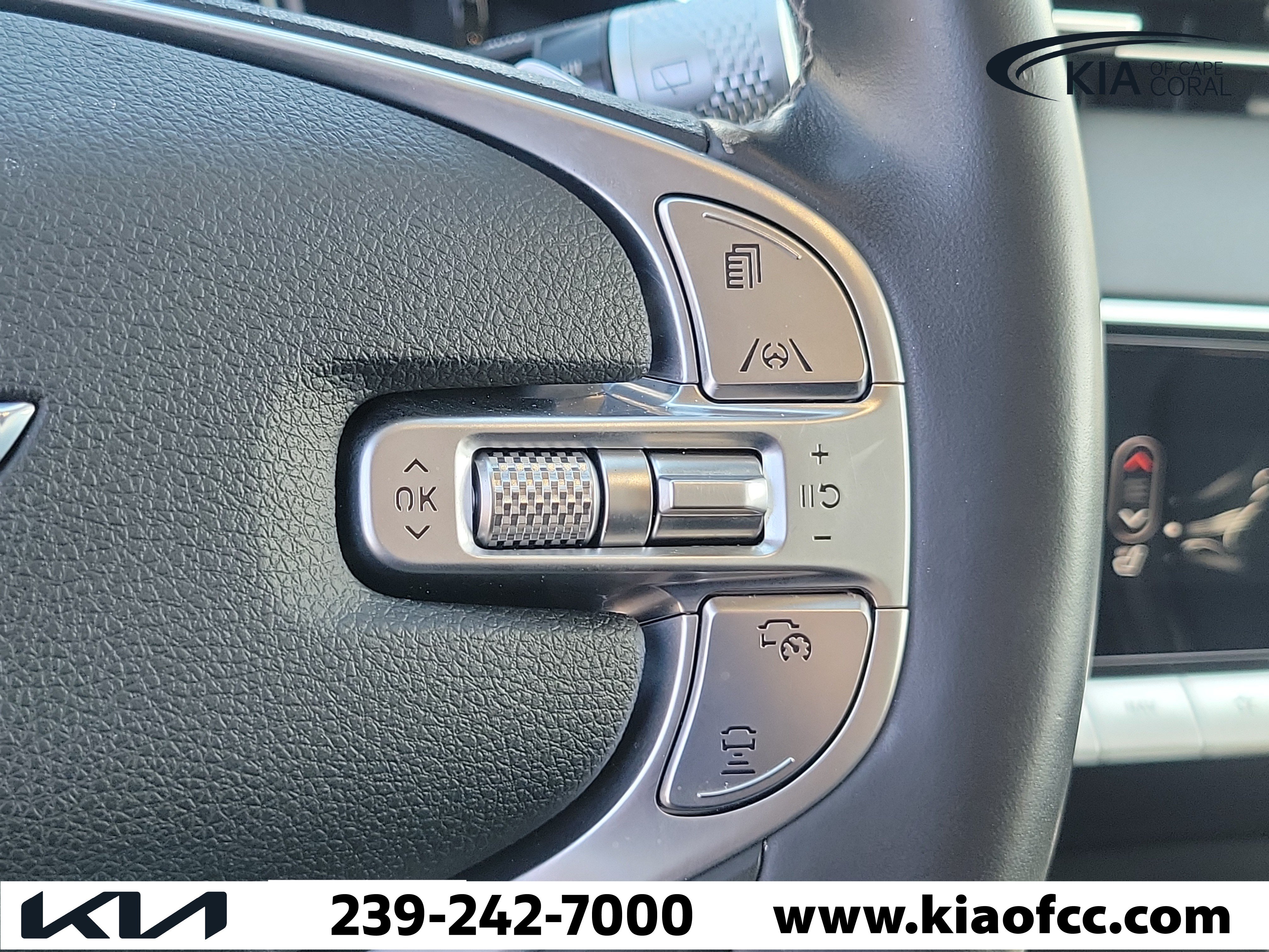 Used 2023 Genesis GV70 2.5T AWD/4WD image 24