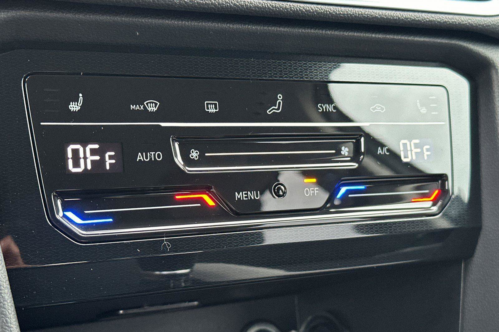 New 2026 Volkswagen Taos SE AWD/4WD image 19