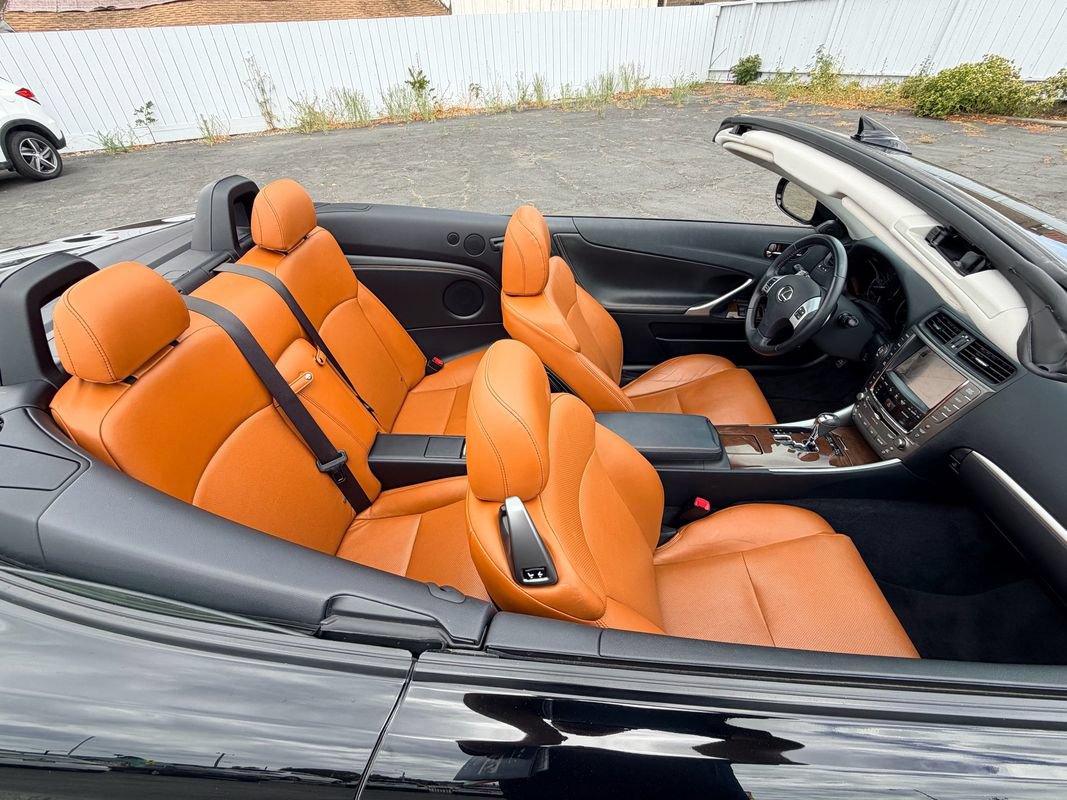 Used 2012 Lexus IS 350C w/ Luxury Pkg RWD image 19