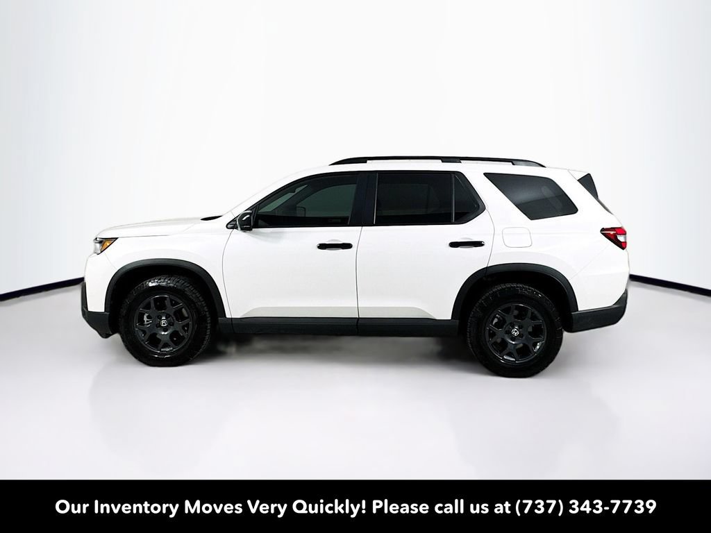 Used 2026 Honda Pilot TrailSport image 4