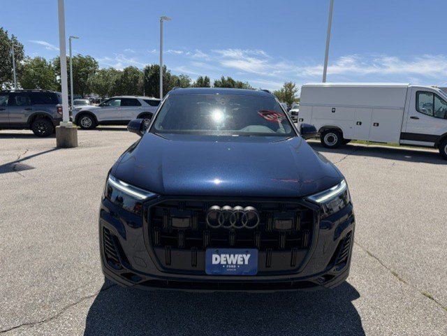 Used 2025 Audi Q7 3.0T Premium Plus AWD/4WD image 2