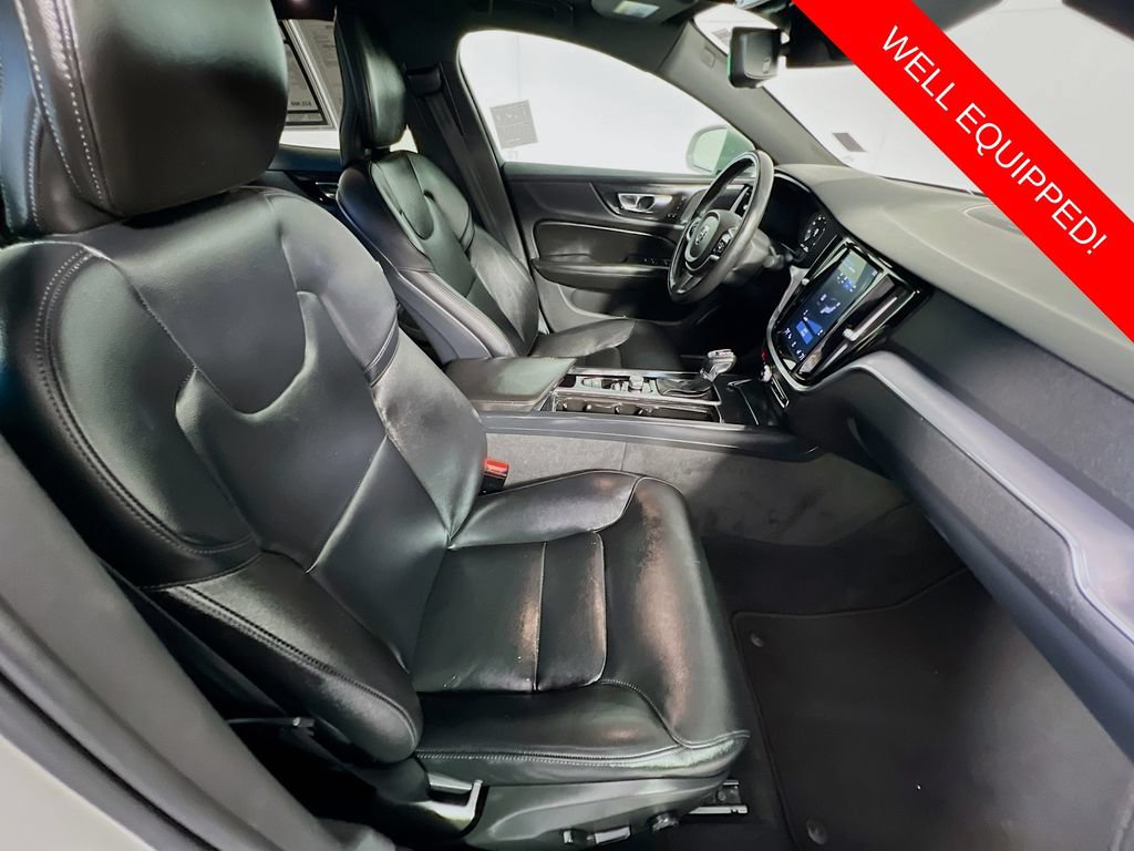 Used 2020 Volvo S60 T5 Momentum FWD image 29