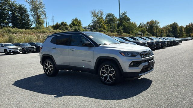 Certified 2025 Jeep Compass Limited AWD/4WD image 2