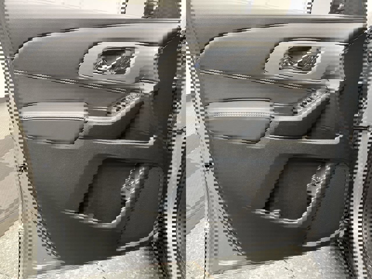 Certified 2024 Chevrolet Traverse LT w/ LPO, Floor Liner Package image 7