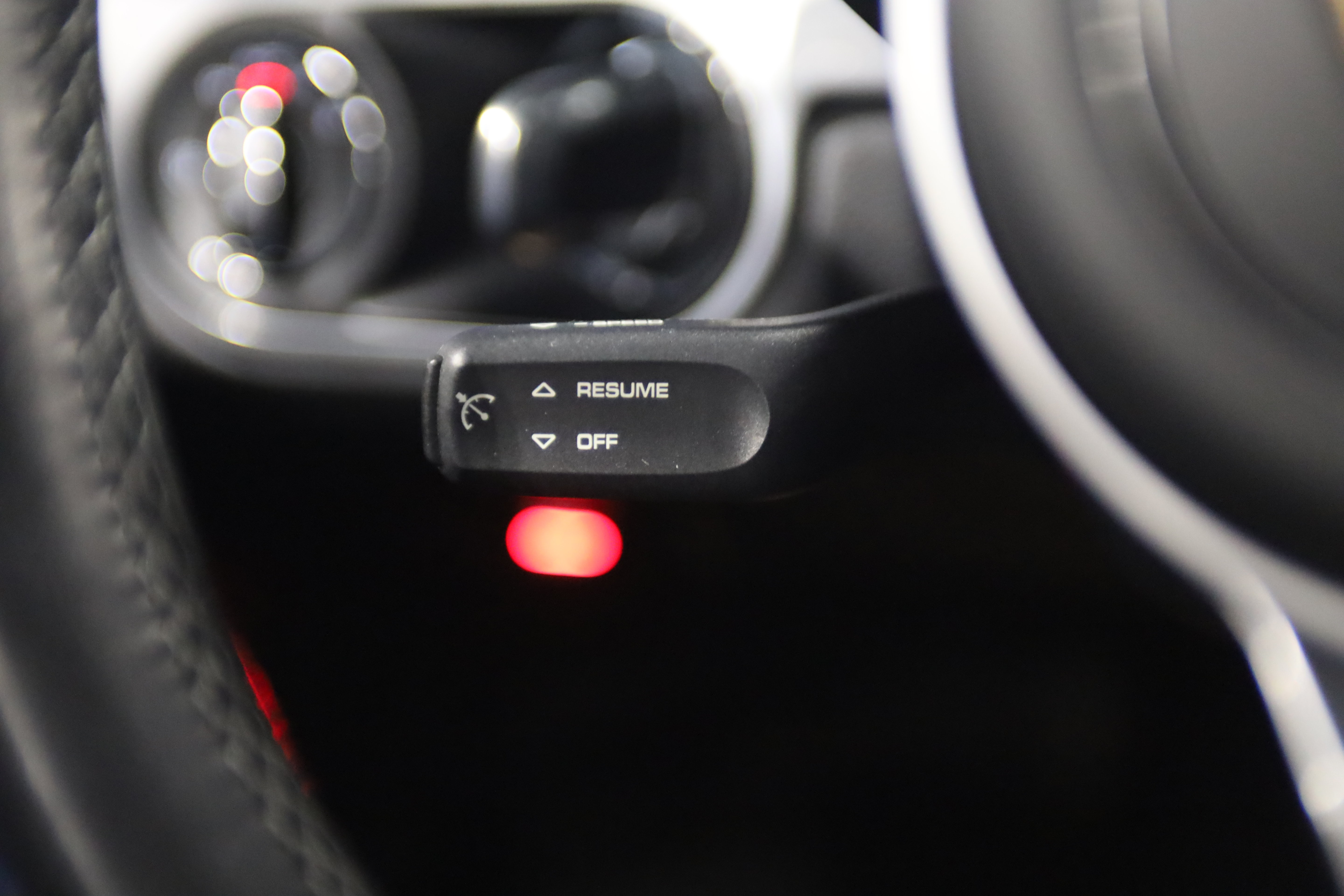 Used 2018 Porsche 718 Cayman RWD image 22
