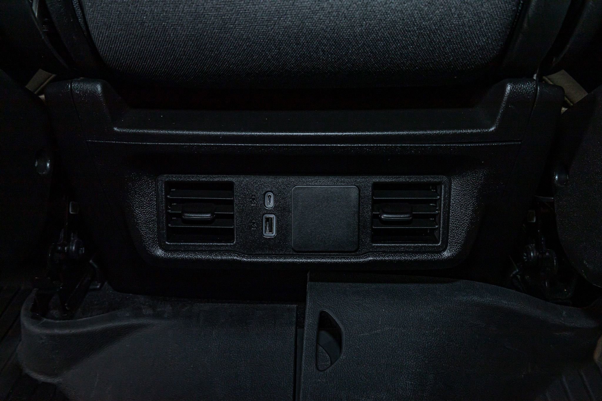 Used 2025 Chevrolet Silverado 1500 Custom Trail Boss w/ LPO, Dark Essentials Package image 27