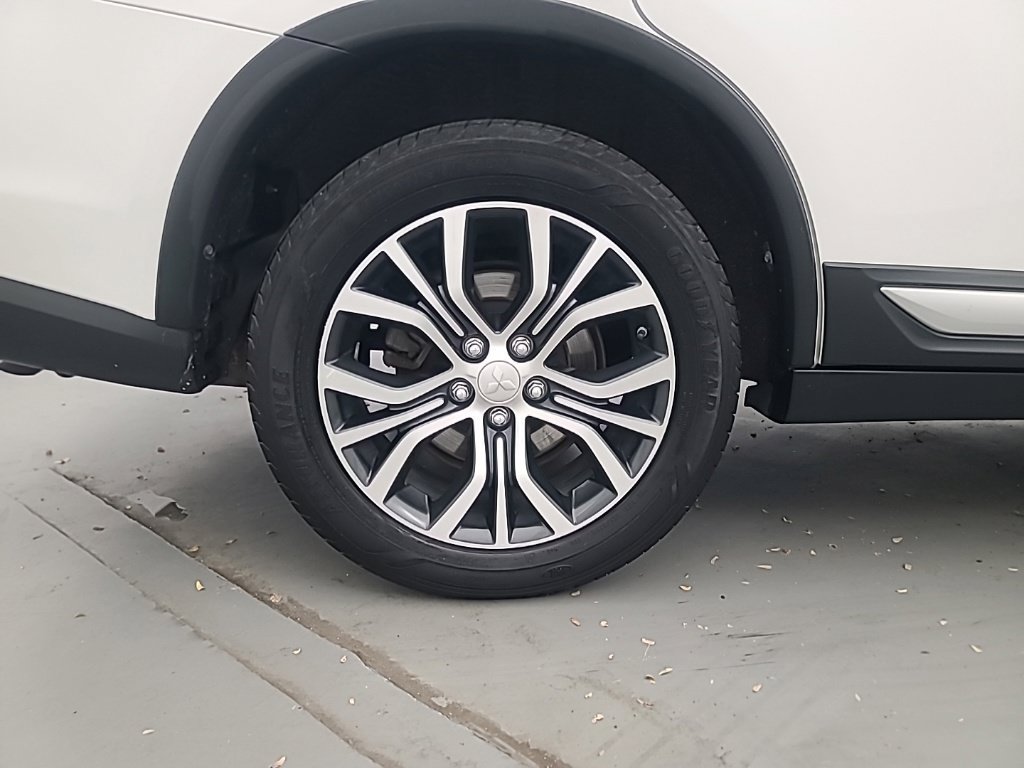 Used 2017 Mitsubishi Outlander ES FWD image 9