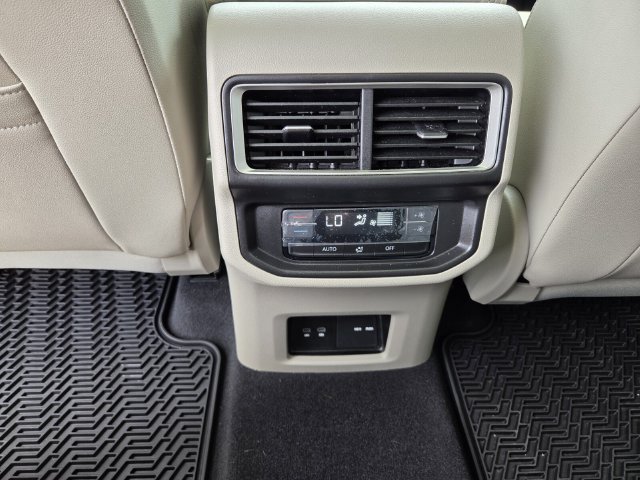 Used 2026 Volkswagen Atlas SE FWD image 17