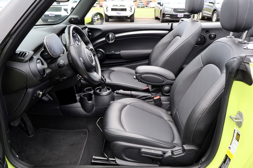 Used 2022 MINI Cooper Convertible w/ Premium Package FWD image 34