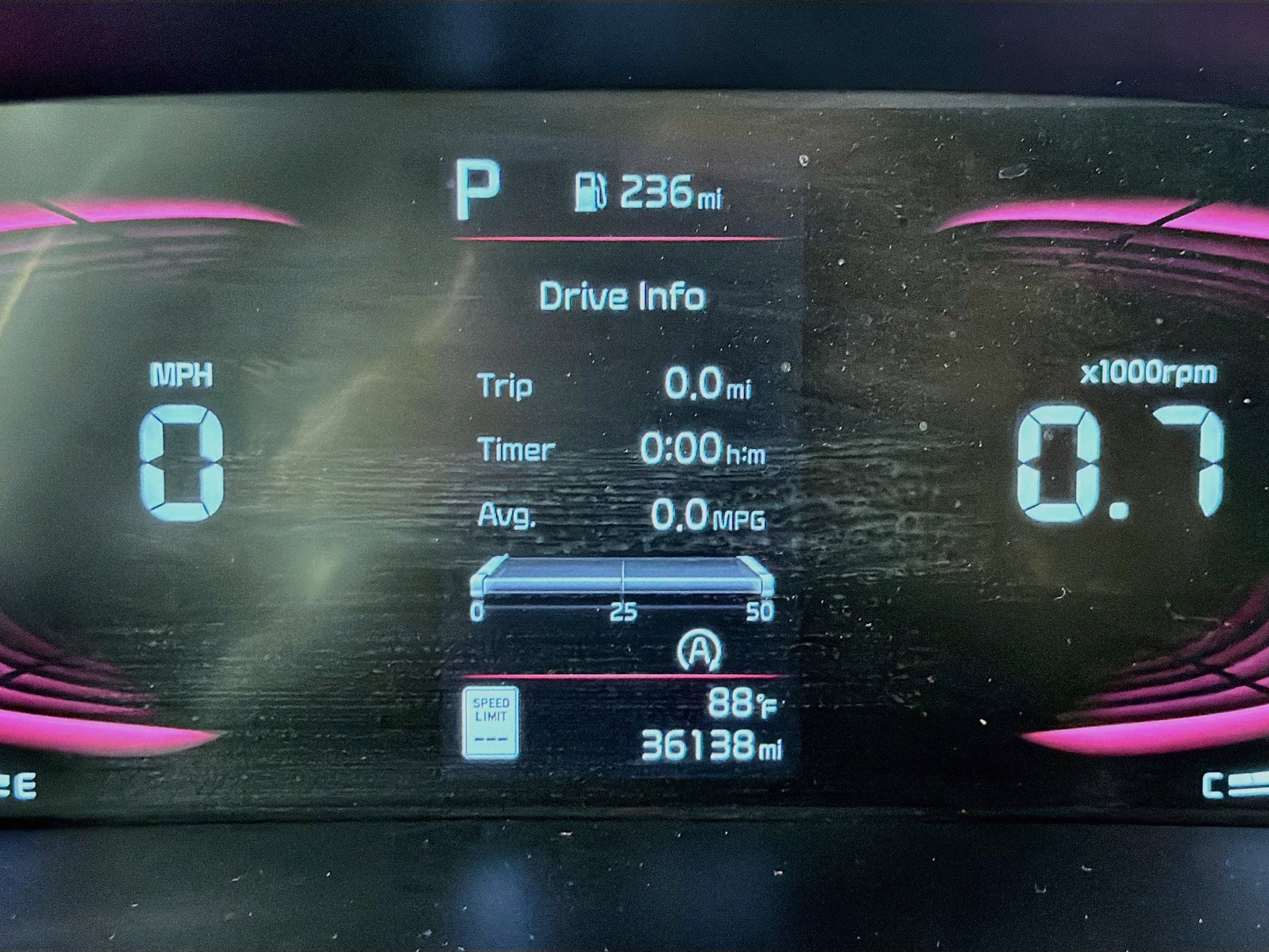 Used 2025 Kia Soul LX w/ LX Technology Package FWD image 19