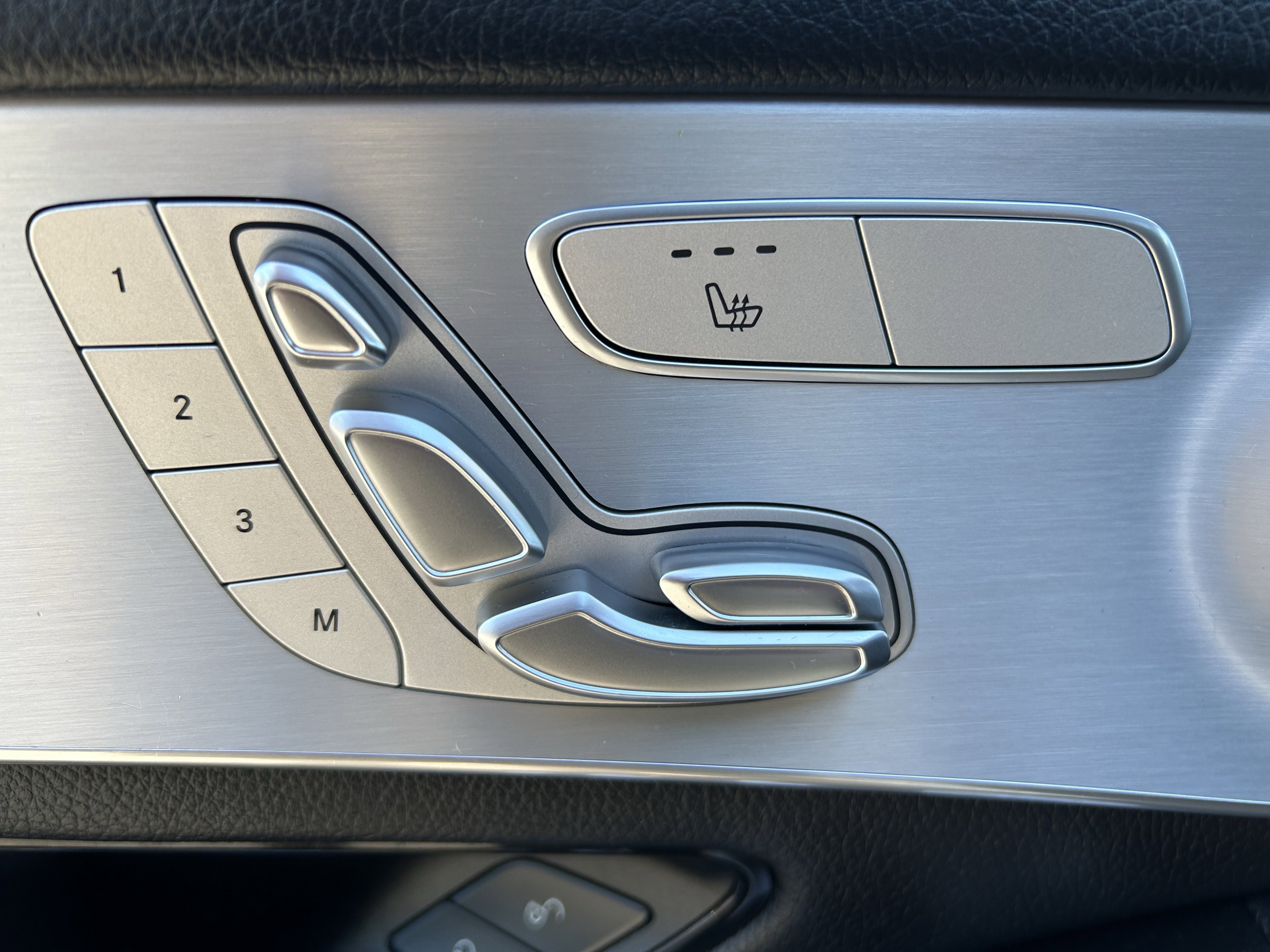 Used 2019 Mercedes-Benz GLC 300 4MATIC image 20