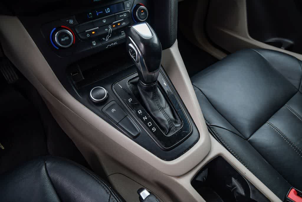 Used 2016 Ford Focus SE FWD image 19