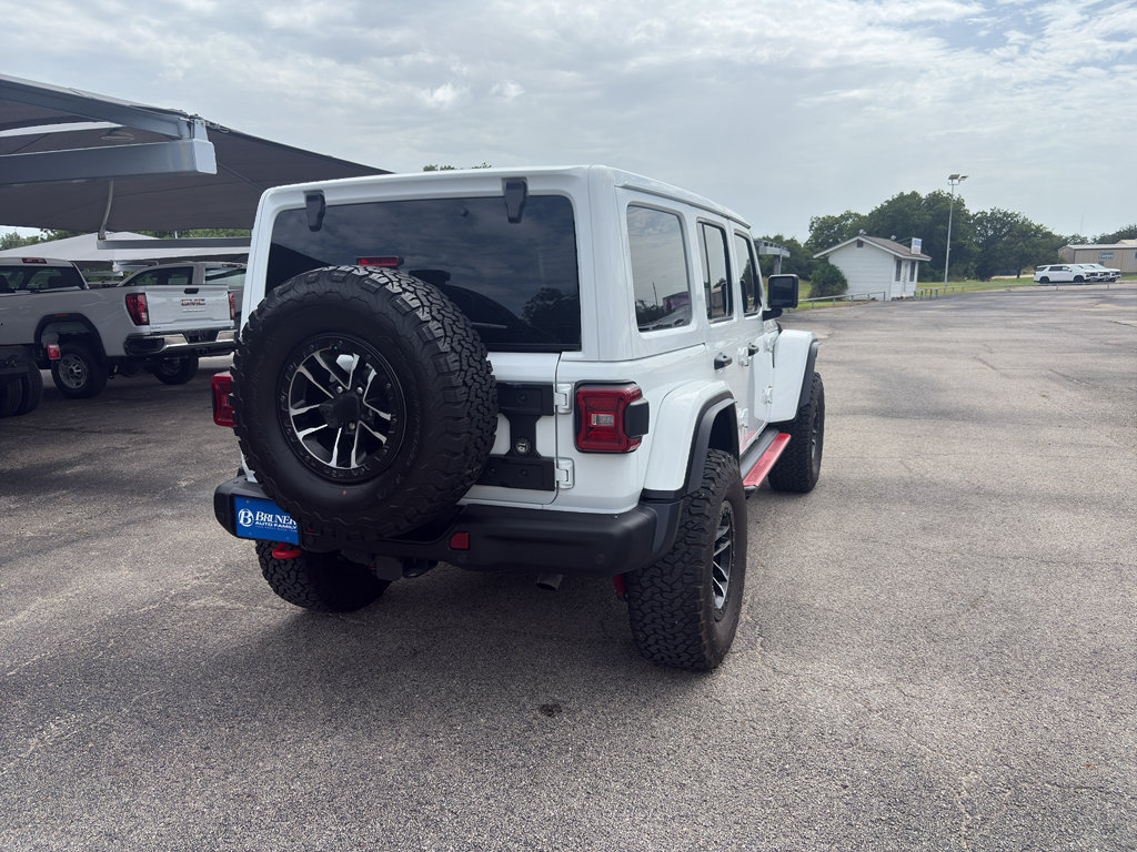 Used 2025 Jeep Wrangler Unlimited Rubicon AWD/4WD image 5