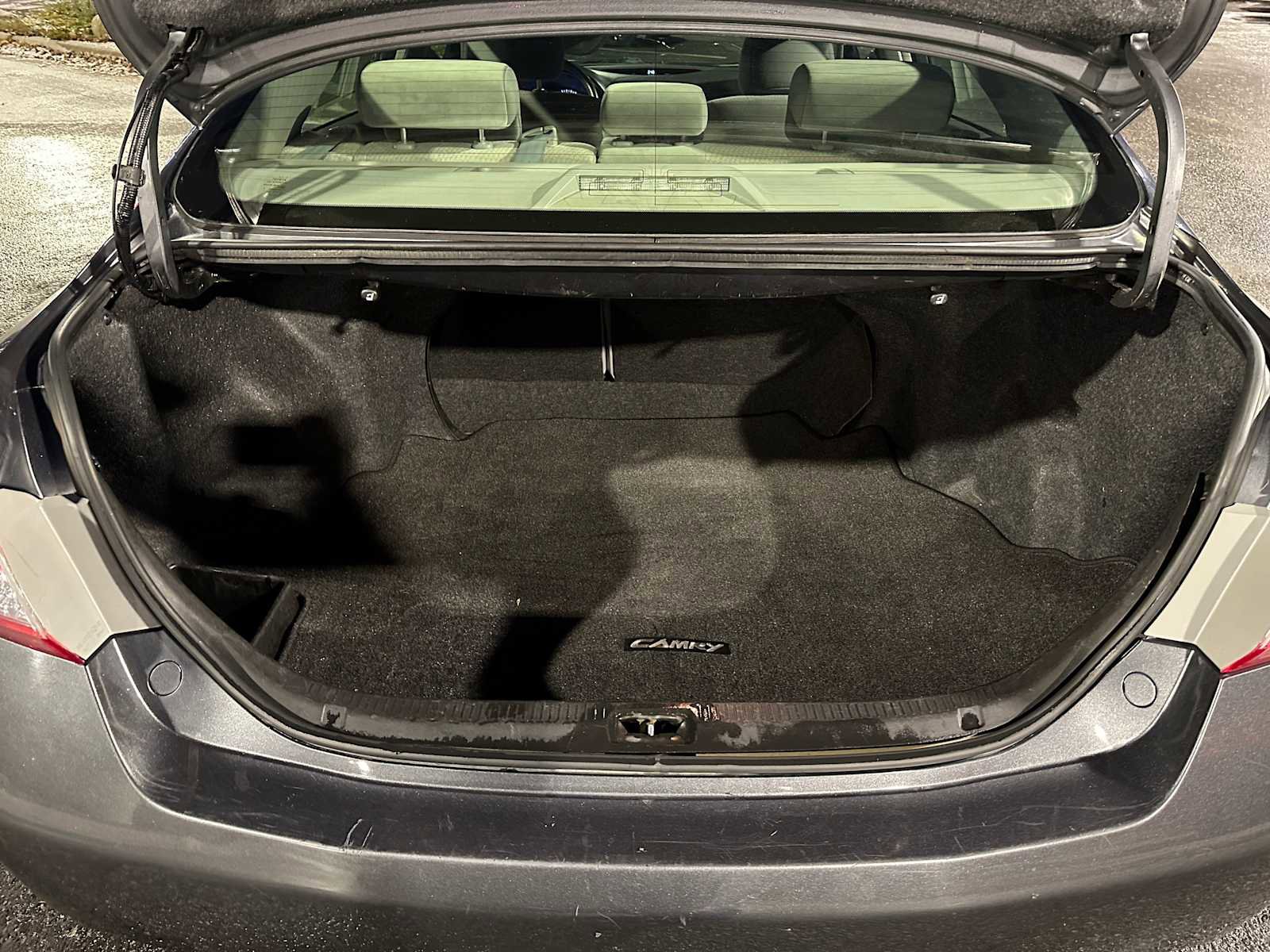 Used 2011 Toyota Camry LE image 14