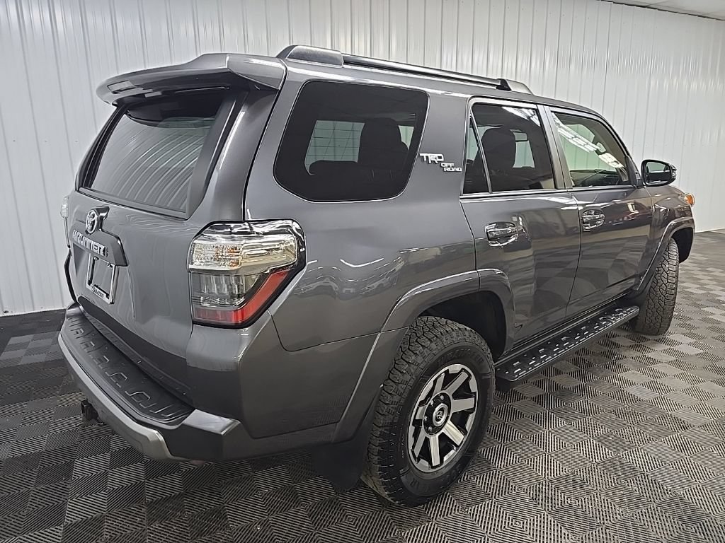 Used 2021 Toyota 4Runner TRD Off-Road Premium w/ Moonroof Package AWD/4WD image 10