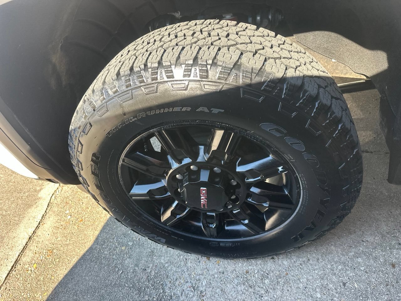 Used 2025 GMC Sierra 2500 AT4 AWD/4WD image 7