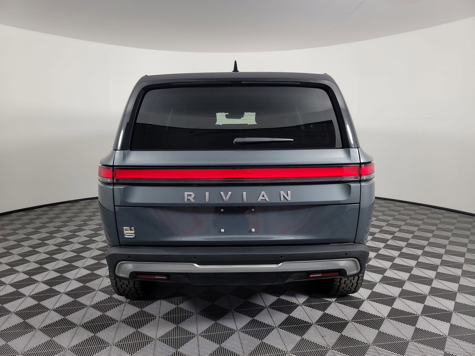Used 2022 Rivian R1S Launch Edition image 4