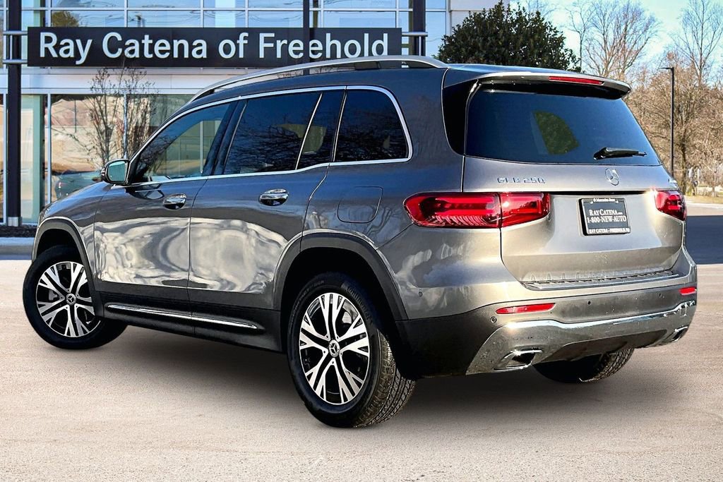 Used 2026 Mercedes-Benz GLB 250 4MATIC image 12