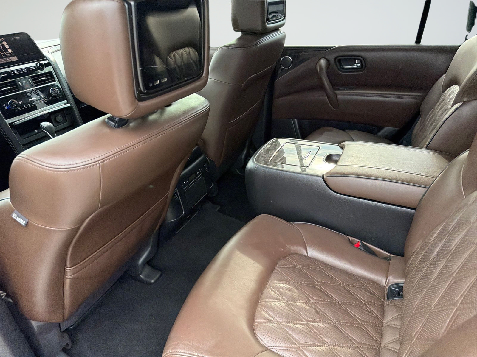 Used 2022 Nissan Armada Platinum w/ Captain's Chairs Package RWD image 32
