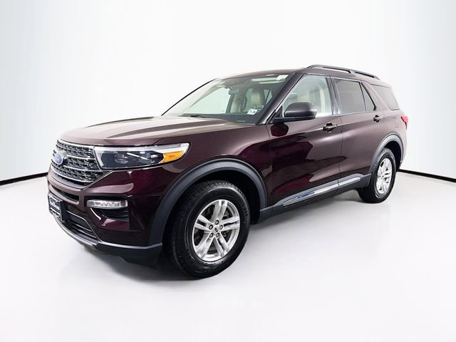 Used 2022 Ford Explorer XLT w/ Equipment Group 202A AWD/4WD image 3